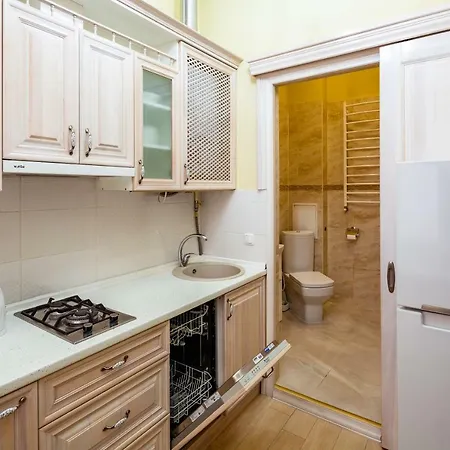 Romari проспект свободи 31